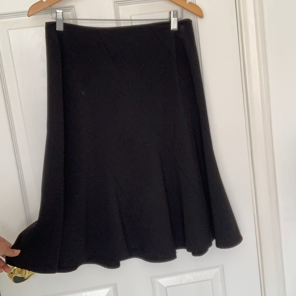 NEW YORK CLOTHING CO Black swirl skirt New w/tags